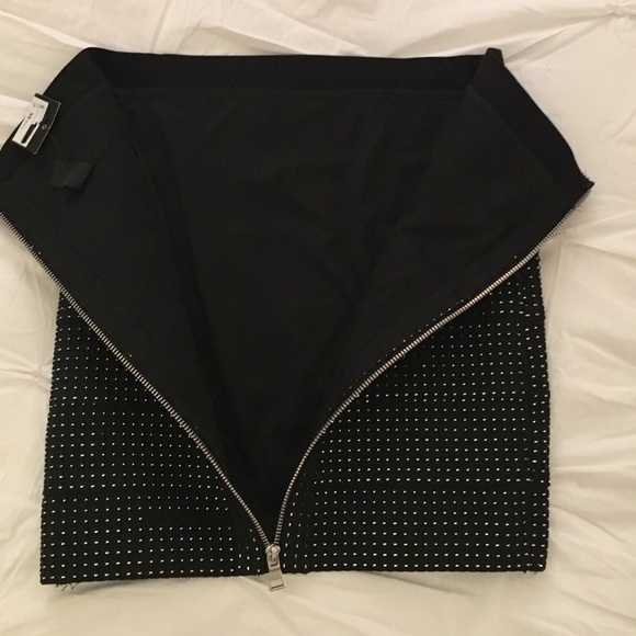 NWT H&M BodyCon Zip-Front Mini Skirt - Picture 3 of 6